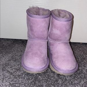 NWOT Toddler UGGS - Size 6